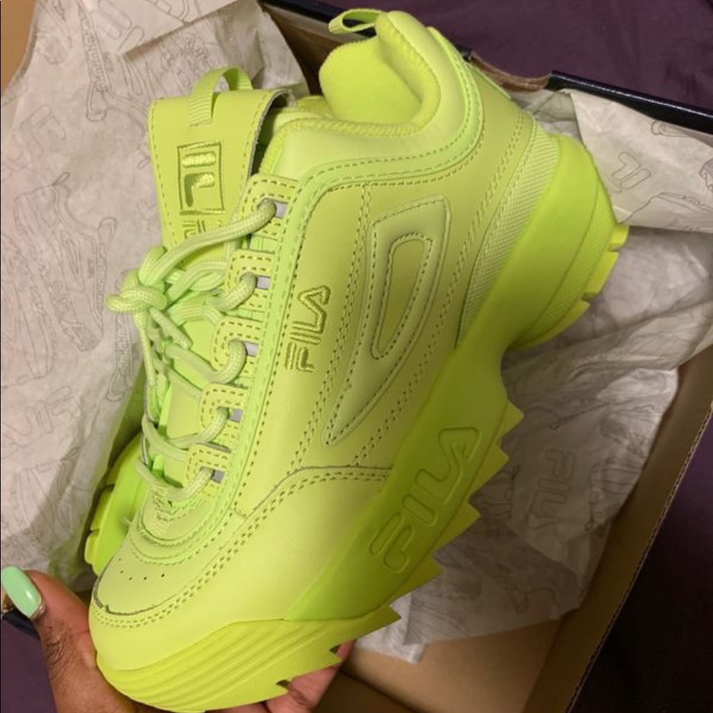 Lime green Fila ! Never Worn TOO Big ! 💚